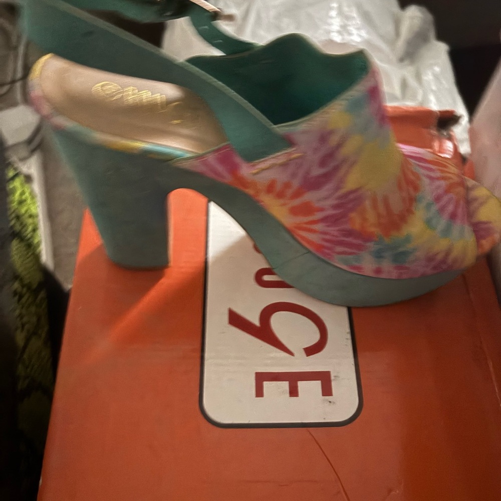Rouge! Tie-Dye Slingback Sandals - Picture 2 of 2